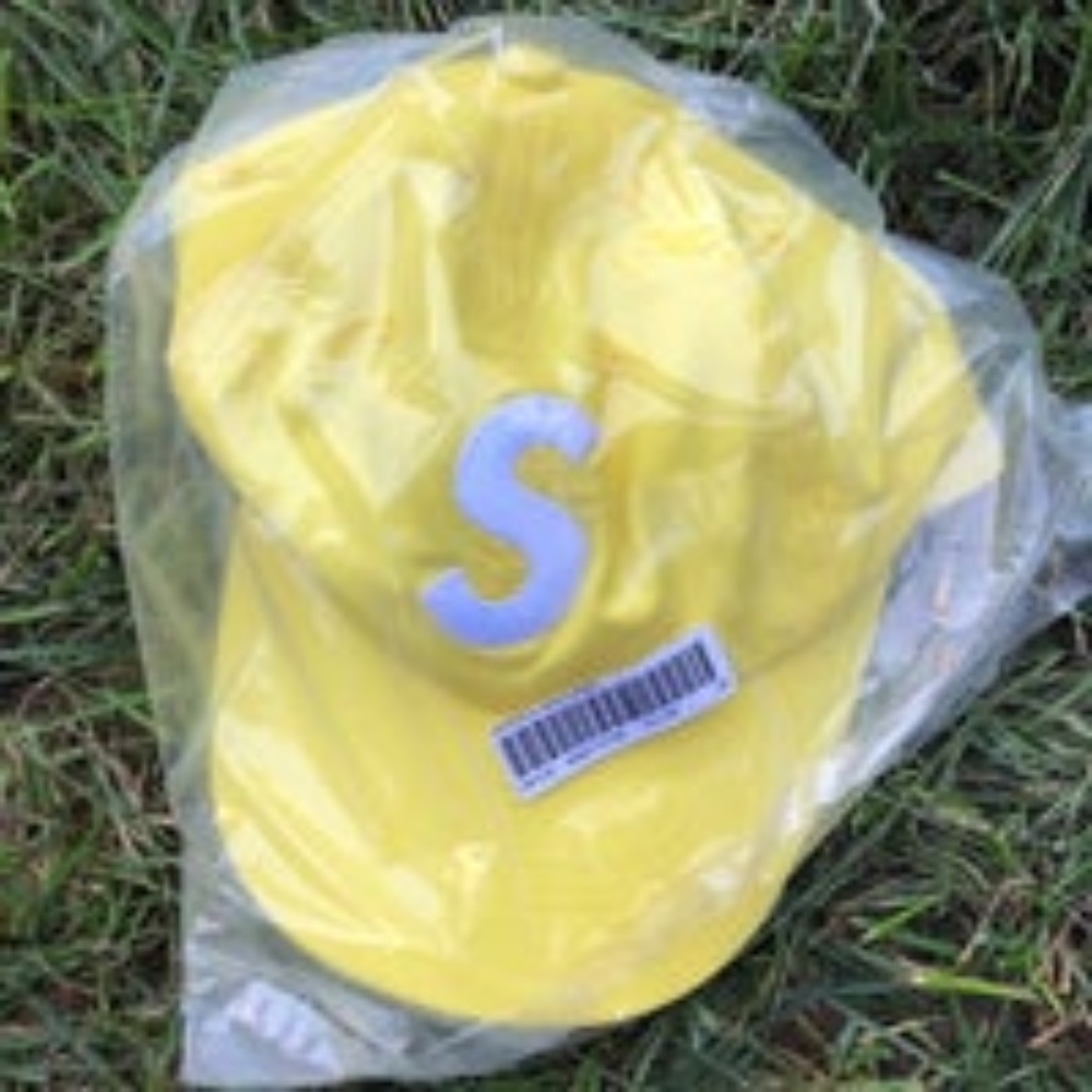 Supreme Ventile Yellow S Logo 6-Panel (FW21)